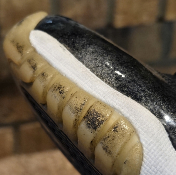 Air Jordan 11 Retro Low GS Sz 5.5Y Black 'Barons' Grey #528896-010 - Picture 6 of 9